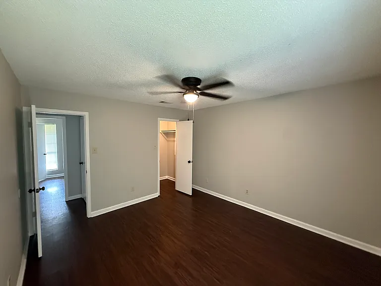 480 Elmfield Cv — Photo 11
