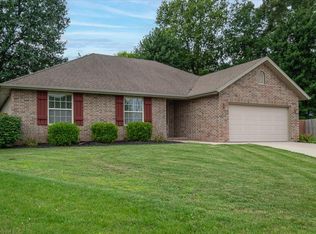 768 E Roubidoux St, Nixa, MO 65714