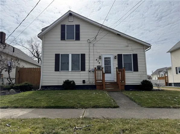 438 7th St, Fairport Harbor, OH 44077