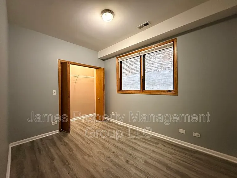 2711 W Congress Pkwy #1 — Photo 5