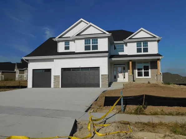 728 Hummingbird COURT, Grafton, WI 53024