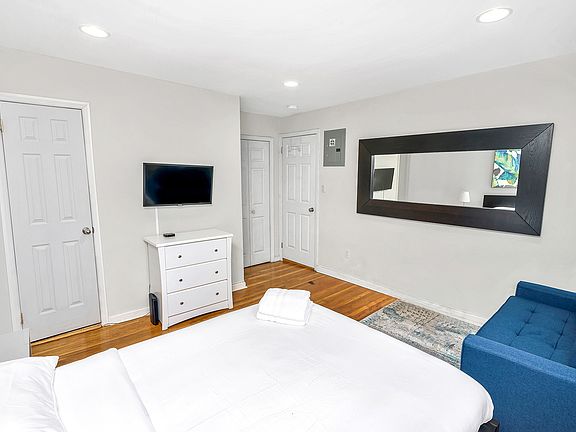 4th image of 547 2nd Ave #3B