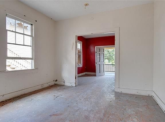 5th image of 2314 Amelia St