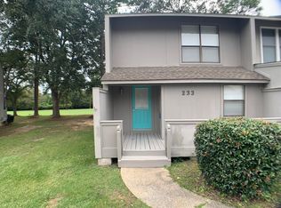 233 Highpoint Dr, Diamondhead, MS 39525