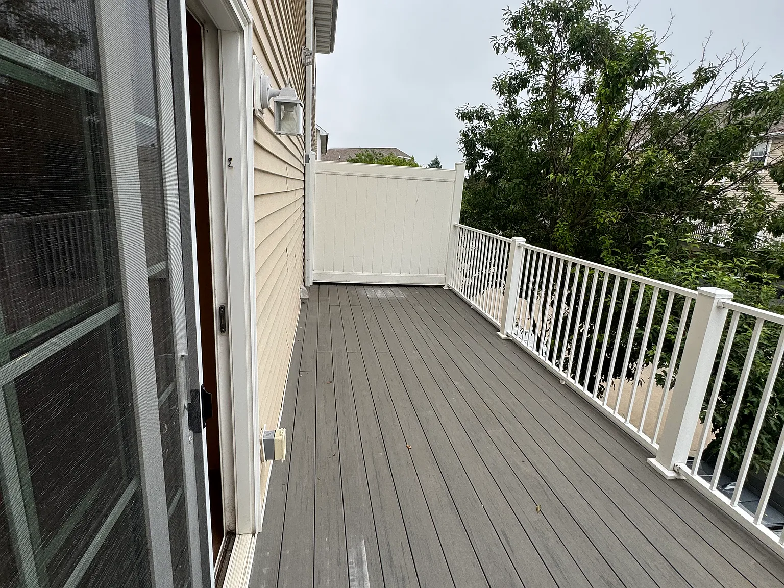 3 bed, 2.5 bath, 1380 sqft, $1,750 — Photo 2