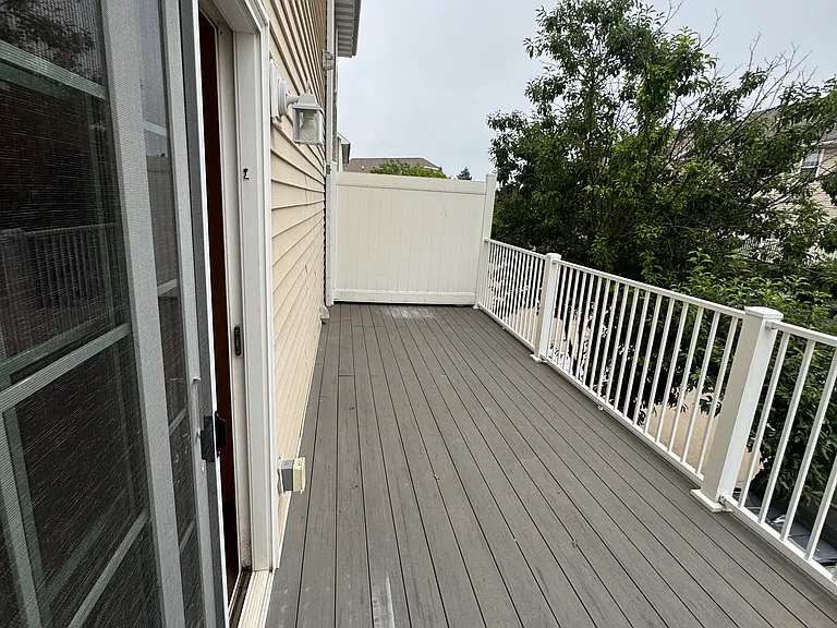 3025 SW White Birch Dr — Photo 2