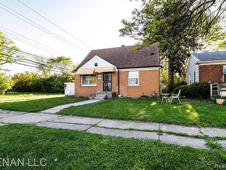 6001 Warwick St — Photo 5