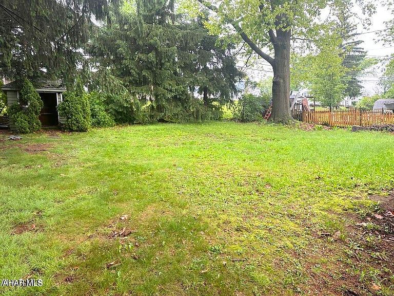 Listing photo 5