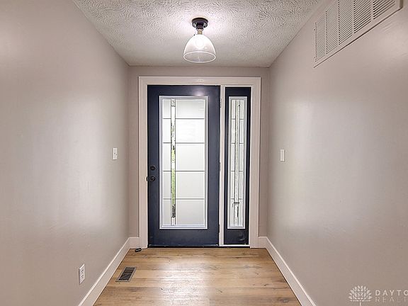 3rd image of 2625 Highland Village Ln