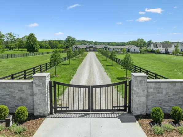 2077 Wilson Pike, Franklin, TN 37067