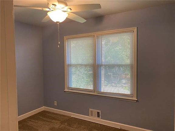 5th image of 2202 Lovers Ln
