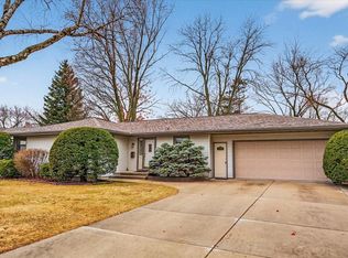 2306 Woodcrest Drive, Portage, WI 53901