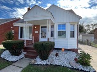 1689 Goddard Rd, Lincoln Park, MI 48146