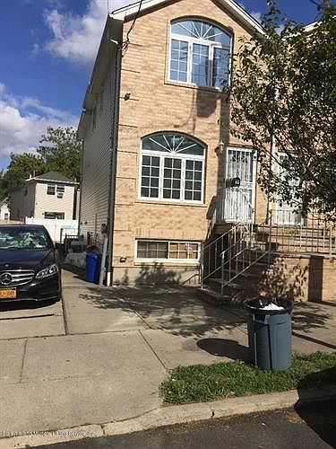 2nd image of 25 Trumbull Pl