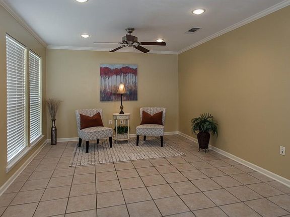 2nd image of 307 E Josephine St