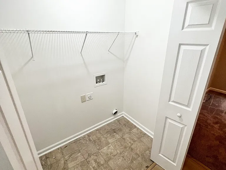 309 Christian Ln — Photo 11