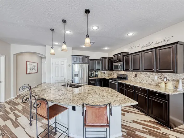 3752 Greenbriar Bluff Ave, North Las Vegas, NV 89081