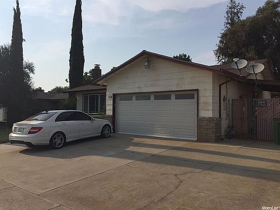 2nd image of 1105 W Harney Ln
