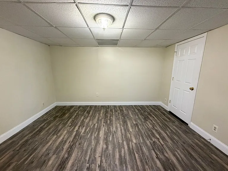 1212 Agnese St #B — Photo 9
