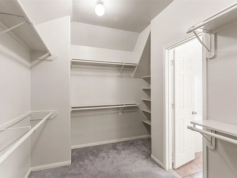 7419 Chathan Glen Ln — Photo 33