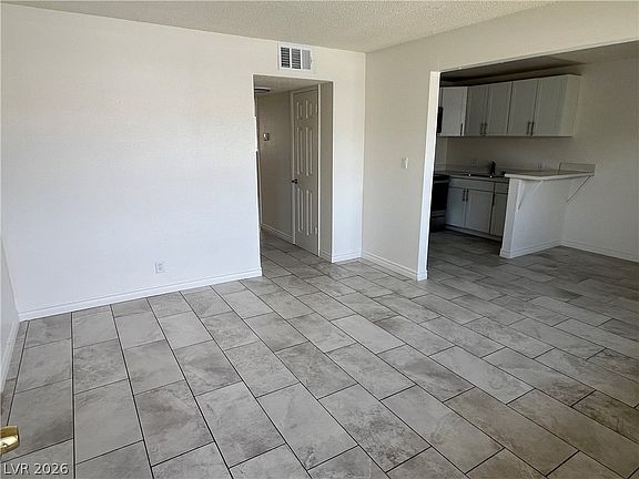 5th image of 212 Orland St APT 28
