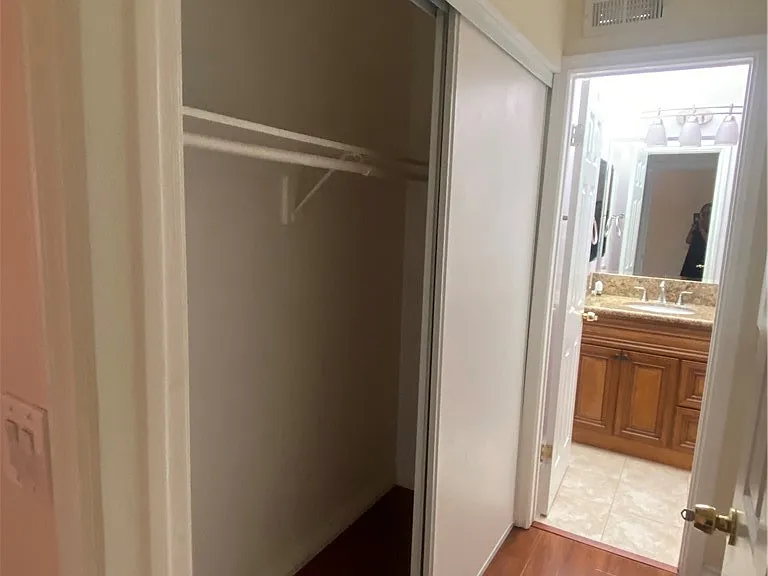 1015 Arcadia Ave — Photo 9