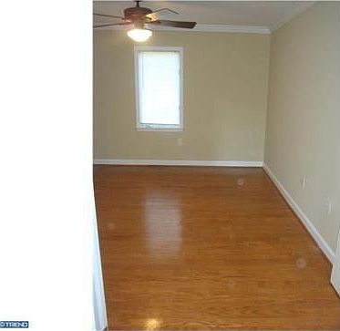 4th image of 9127 Ayrdalecrescent St Unit 33B