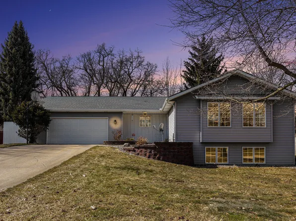 5301 Tahoe Pine Ct SW, Wyoming, MI 49519