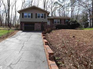 400 Sourwood Dr, Seneca, SC 29678