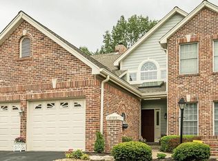 14122 Woods Mill Cove Dr, Chesterfield, MO 63017