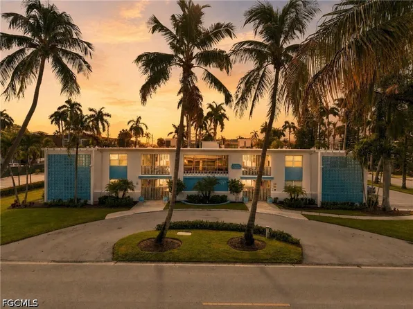 1295 Gulf Shore Blvd S #134, Naples, FL 34102
