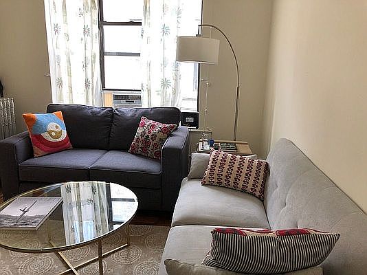 2nd image of 600 Park Pl #4AA