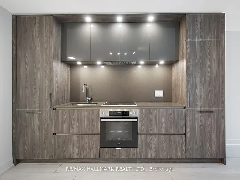 15 Mercer St #513 — Photo 1