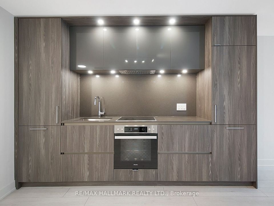 1st image of 15 Mercer St #513