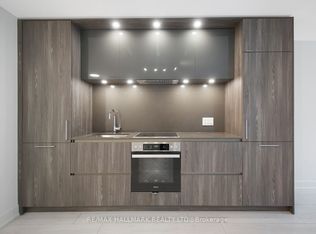 15 Mercer St #513, Toronto, ON M5V0T8