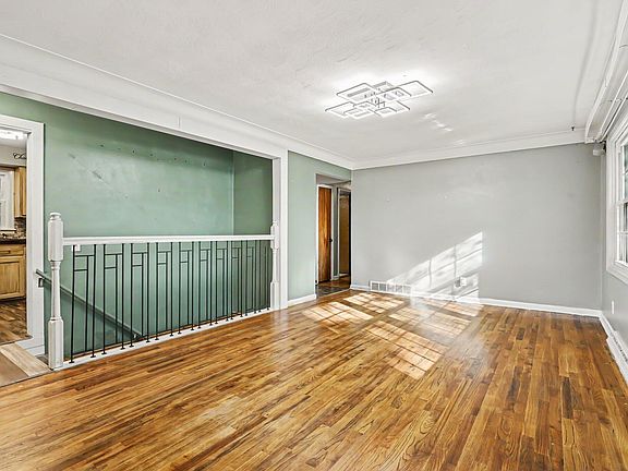 4th image of 8081 N 27th St