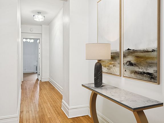 3rd image of 220 W 93rd St APT 3C