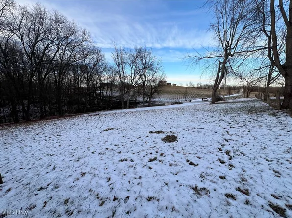 9380 Pidcock Rd, Zanesville, OH 43701