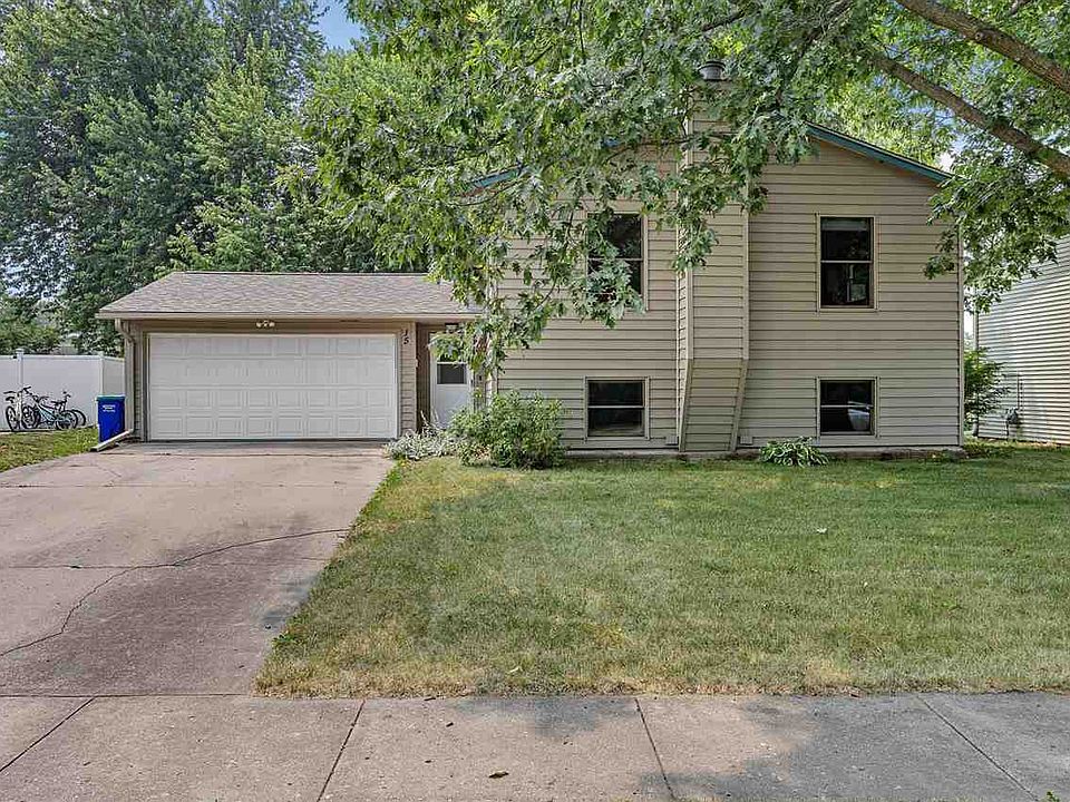 1st image of 15 Birch Ct