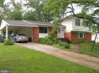 6112 Thomas Dr, Springfield, VA 22150