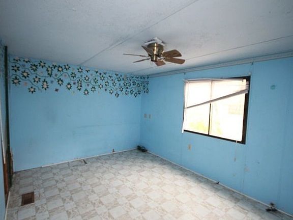 4th image of 7526 Blackjack Cir