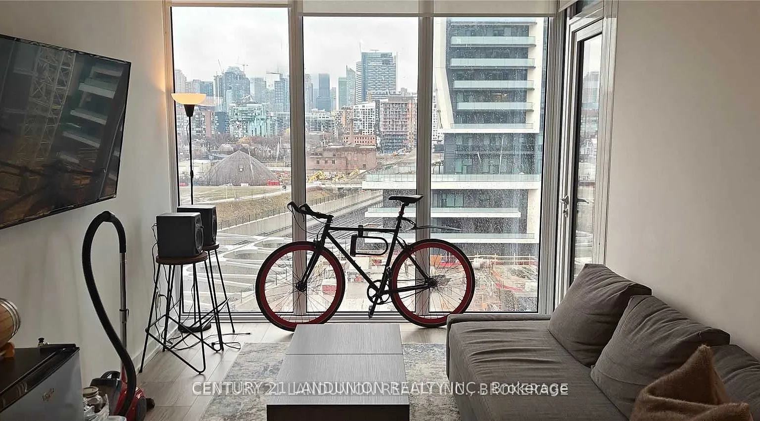 1 bed, $2,350 — Photo 4