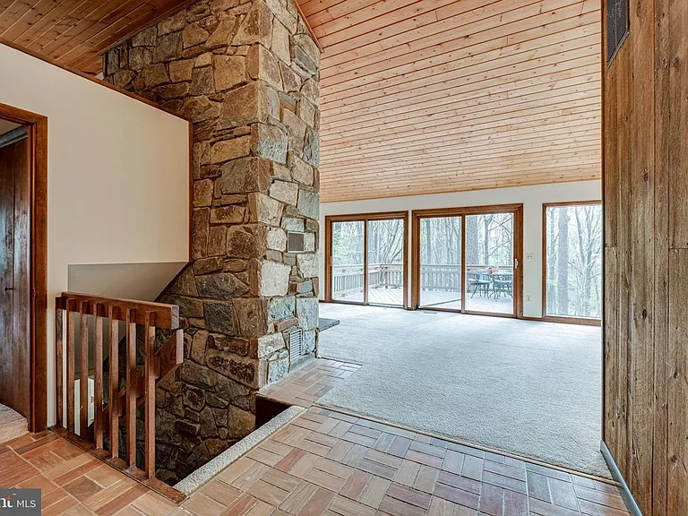 1328 Potomac School Rd — Photo 3