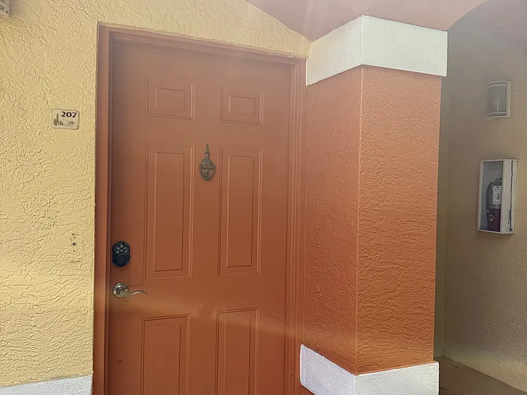 6401 Aragon Way #207 — Photo 1