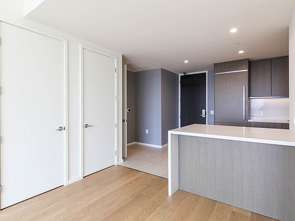 3rd image of 889 S Francisco St #2401