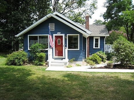 Exterior 1