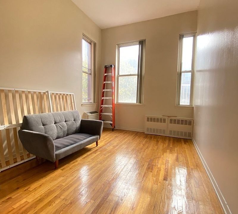2nd image of 329 E 63rd St APT 4I