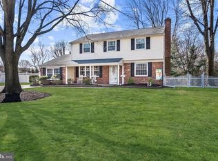 809 Meeting House Ct, Cinnaminson, NJ 08077