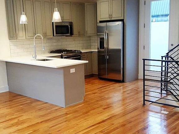 4th image of 106 W Jefferson St #1