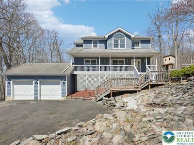 360 Eastshore Dr, East Stroudsburg, PA, 18301